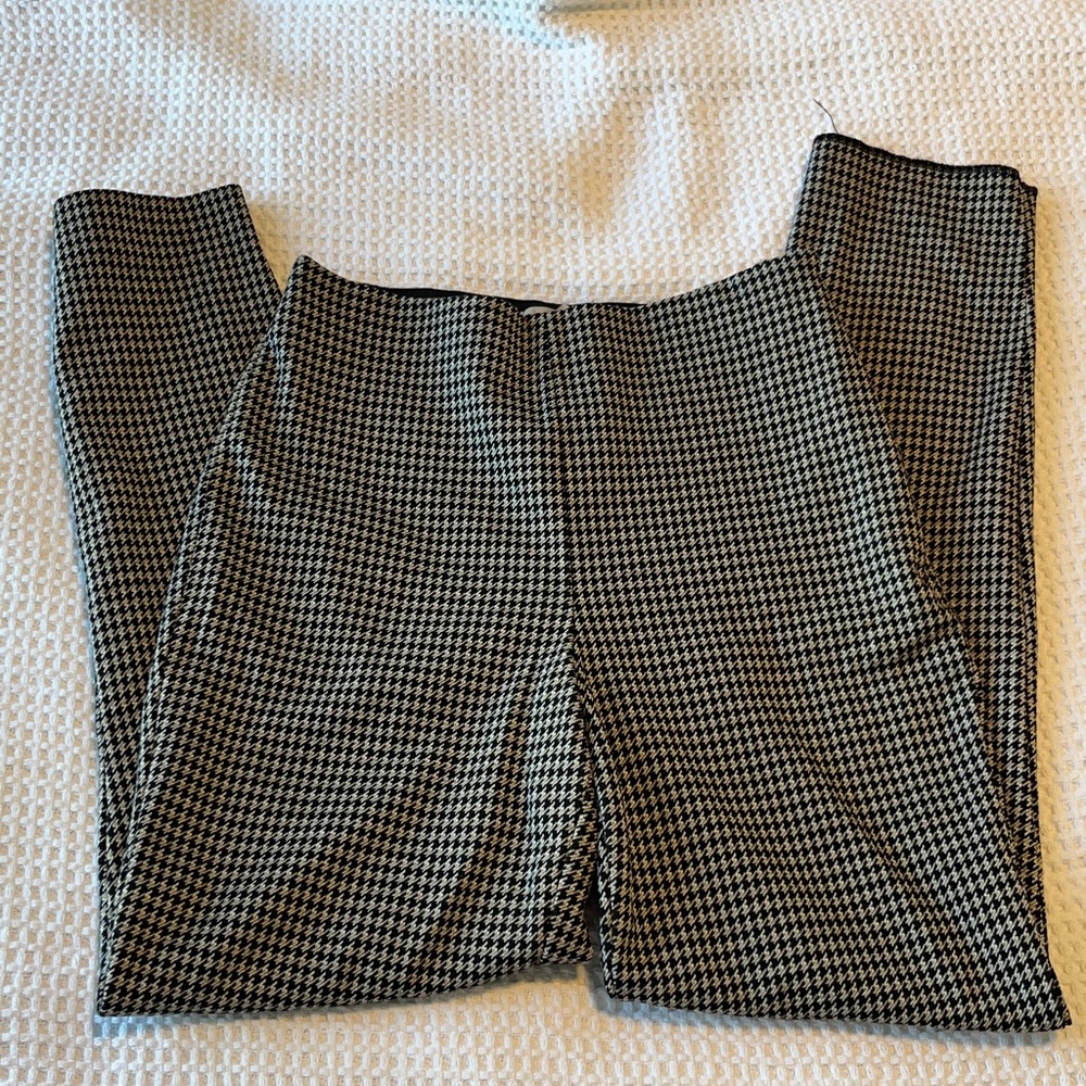 H&M Dark Brown and Cream Houndstooth Tight Dress Pants